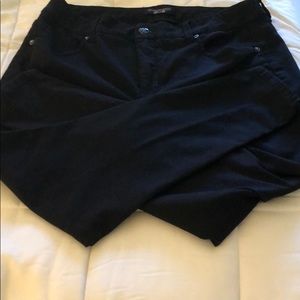 Melissa McCarthy seven7 Jeans. Black Size 18